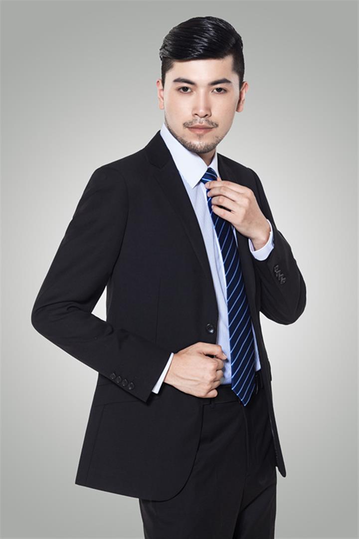 马荣真 视觉与舞美负责人